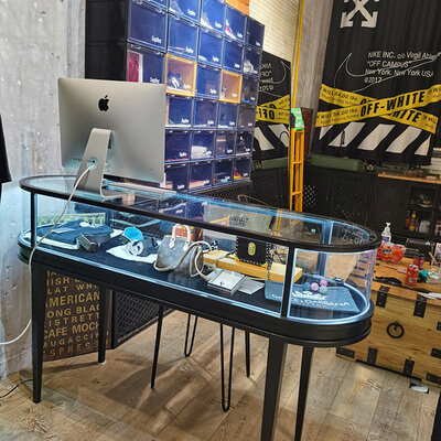 jewelry display showcase