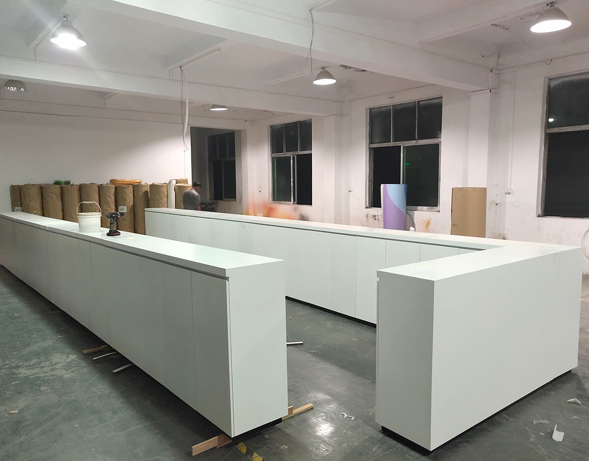 Reception desk