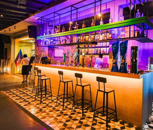 bar